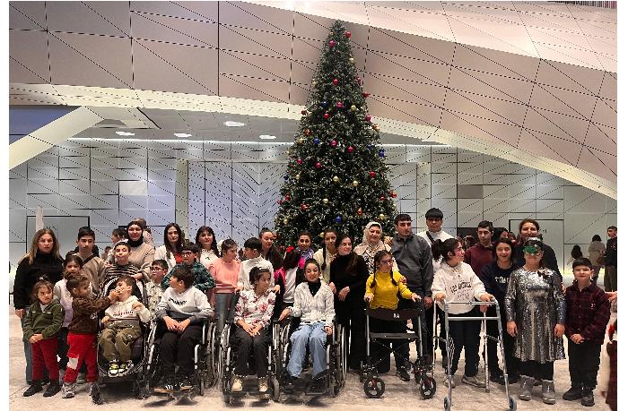 Bakı Konqres Mərkəzində xüsusi qayğıya ehtiyacı olan şəxslər üçün şou proqram təşkil olunub