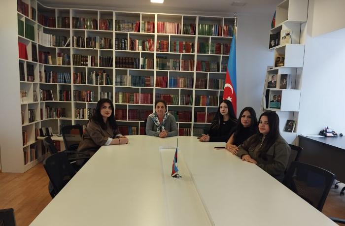 Səbail rayon Mərkəzləşdirilmiş Kitabxana Sisteminin Mərkəzi Kitabxanasında mütaliə mədəniyyəti və oxucu maraqlarının öyrənilməsinə dair tədbir keçirilib