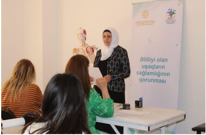 “Kineziolentləmənin müalicəvi və profilaktik əhəmiyyəti” mövzusunda növbəti təlim keçirilib